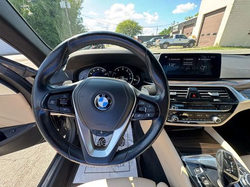 Used 2017 BMW 530i xDrive image 15