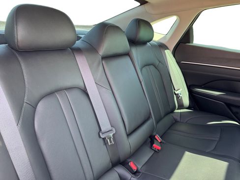 Used 2022 Hyundai Sonata Limited FWD image 18