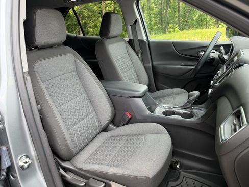 Used 2024 Chevrolet Equinox LT FWD image 48