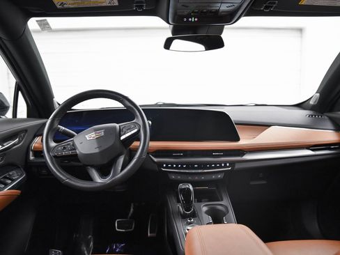 Used 2024 Cadillac XT4 Sport image 22