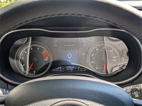 Certified 2022 Jeep Cherokee Limited image 17