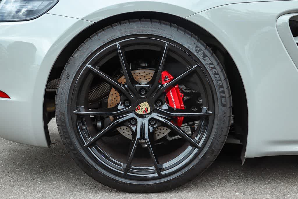 Used 2025 Porsche 718 Cayman S RWD image 13