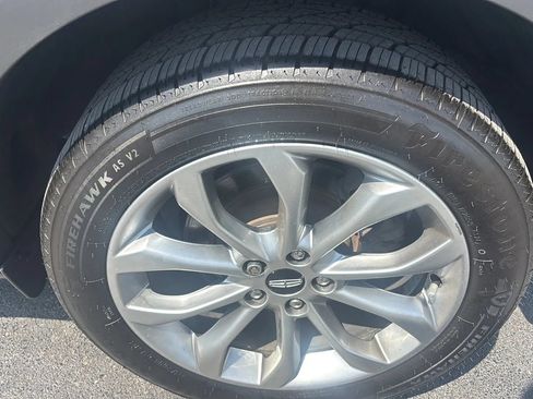 Used 2018 Lincoln MKC Select w/ Select Plus Package AWD/4WD image 31