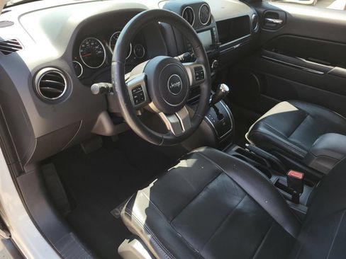 Used 2012 Jeep Patriot Limited FWD image 17