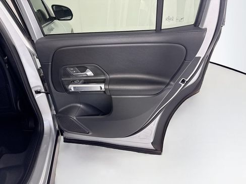 Used 2023 Mercedes-Benz GLB 250 image 27