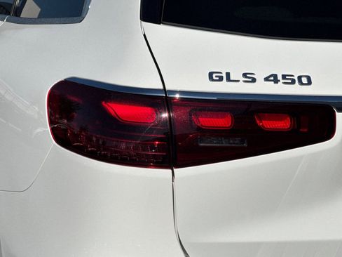 Certified 2025 Mercedes-Benz GLS 450 4MATIC image 36