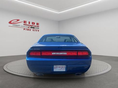 Used 2009 Dodge Challenger R/T RWD image 9