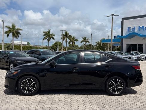 Used 2024 Nissan Sentra SV FWD image 3