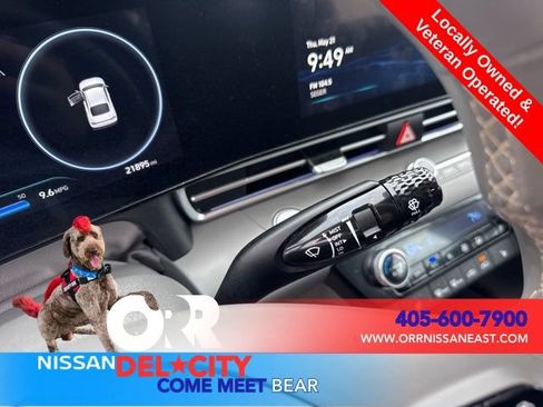 Used 2025 Hyundai Elantra SEL FWD image 19
