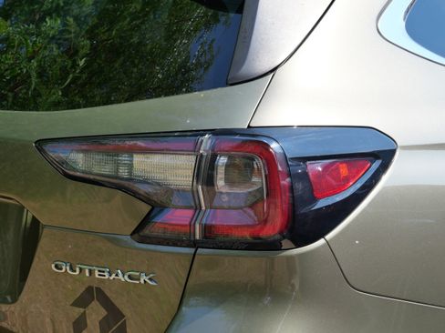 Used 2020 Subaru Outback Premium AWD/4WD image 7