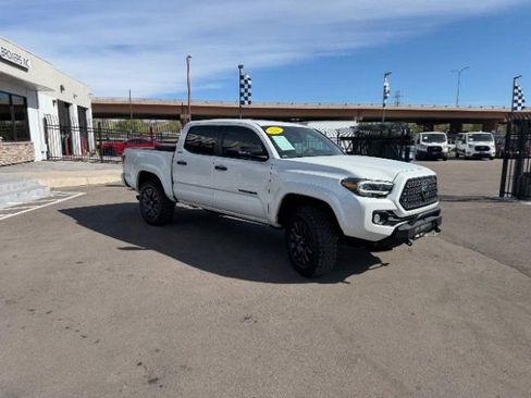 Used 2021 Toyota Tacoma Limited w/ Nightshade Package AWD/4WD image 16