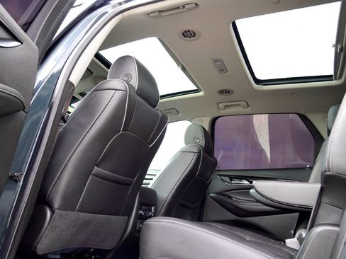 Used 2021 Buick Enclave Avenir w/ Avenir Technology Package image 32