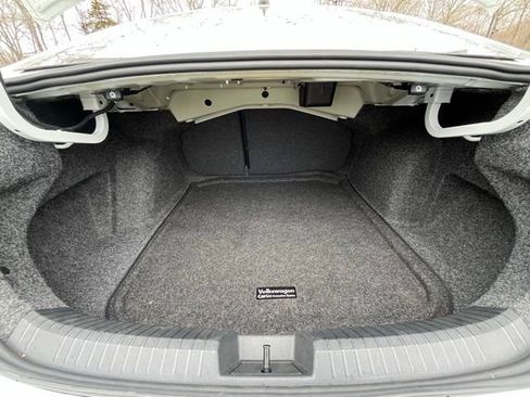 Certified 2025 Volkswagen Jetta SEL image 18