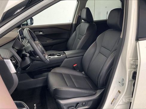 Used 2023 Nissan Rogue SL AWD/4WD image 7