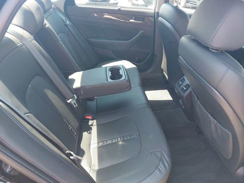 Used 2019 Hyundai Sonata Limited w/ Ultimate Package 04 FWD image 13