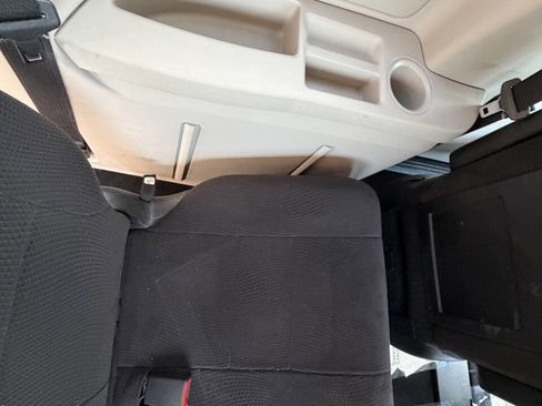Used 2013 Dodge Grand Caravan SE FWD image 28