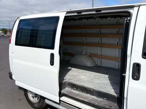 Used 2019 Chevrolet Express 2500 w/ Driver Convenience Package RWD image 15