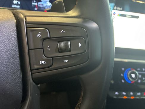 Used 2024 GMC Sierra 1500 AT4 w/ Technology Package AWD/4WD image 18