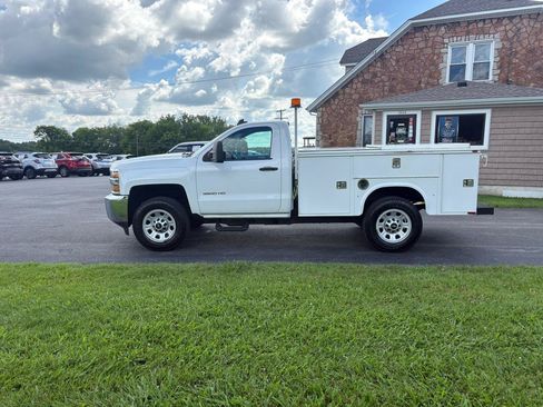 Used 2016 Chevrolet Silverado 3500 W/T RWD image 2