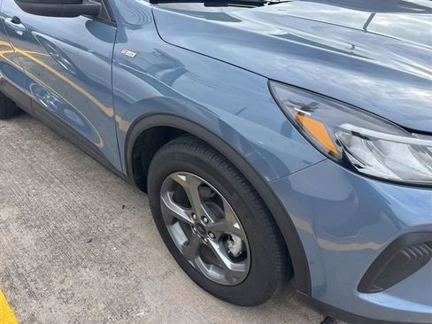 Used 2025 Ford Escape ST-Line FWD image 4