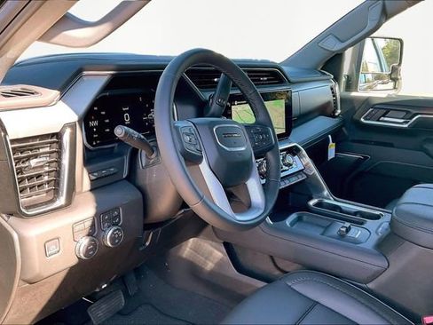 New 2026 GMC Sierra 2500 Denali w/ Denali Reserve Package image 7