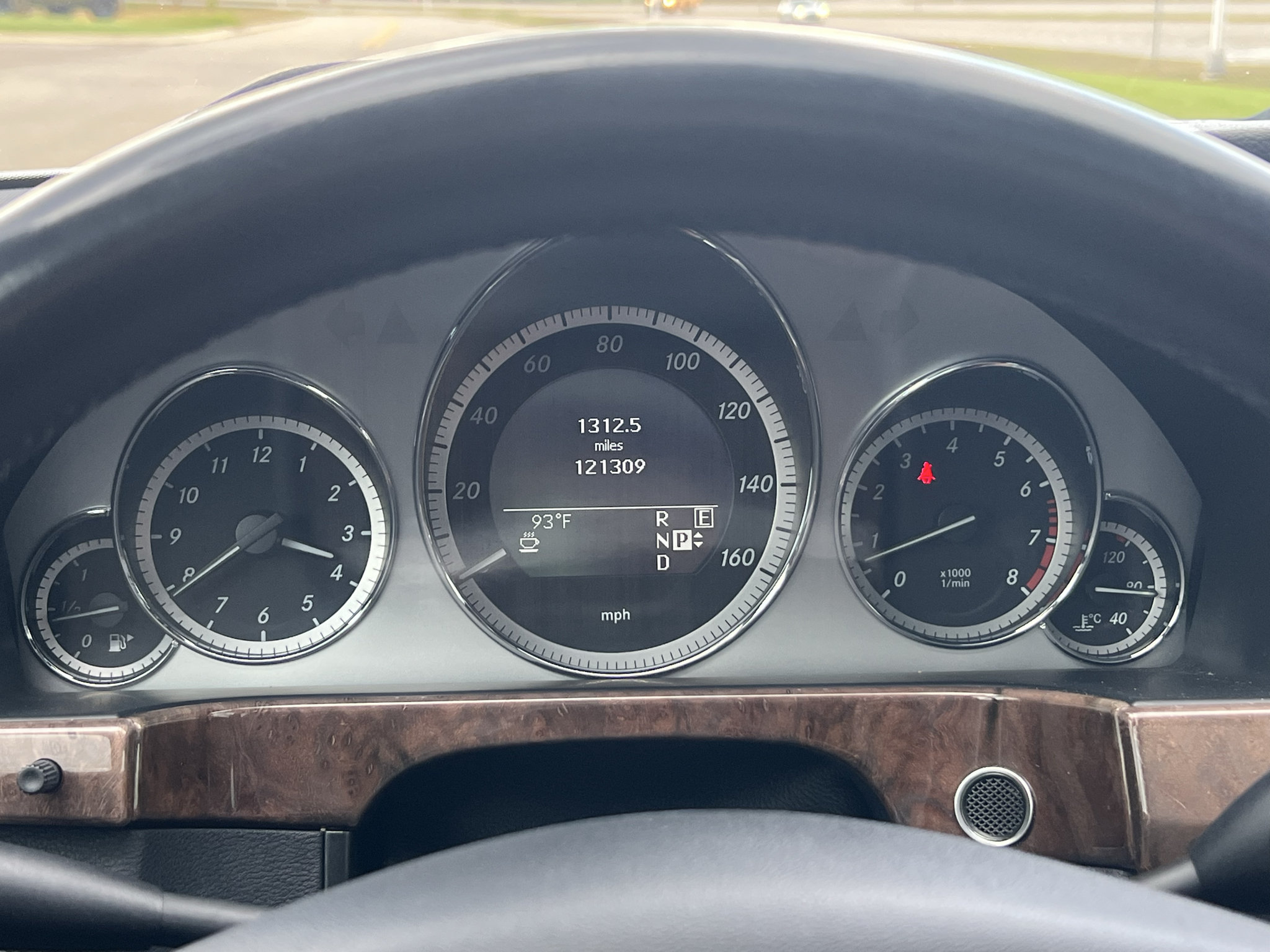 Used 2011 Mercedes-Benz E 350 Sedan image 24