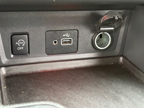 Certified 2025 Nissan Sentra S image 22