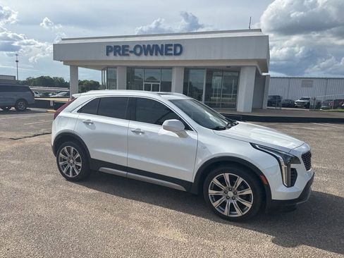 Used 2019 Cadillac XT4 Premium Luxury w/ Driver Assist Package FWD image 17