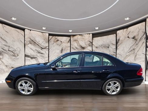 Used 2004 Mercedes-Benz E 500 Sedan image 5