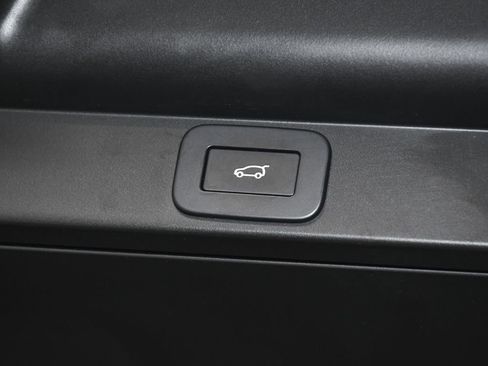 Used 2025 Land Rover Range Rover SE AWD/4WD image 74