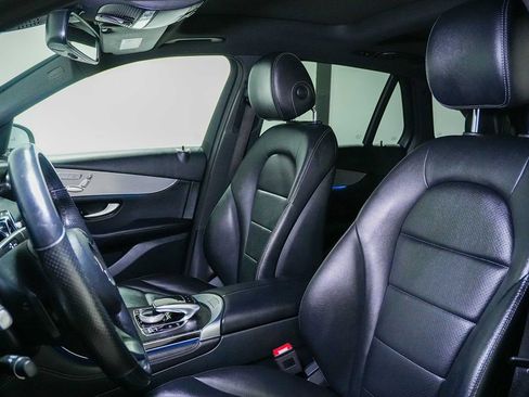 Used 2019 Mercedes-Benz GLC 300 4MATIC image 13