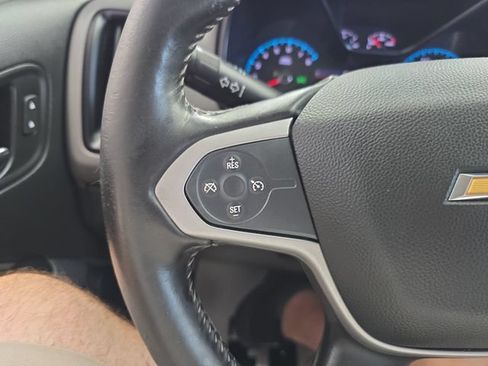 Used 2020 Chevrolet Colorado LT RWD image 19