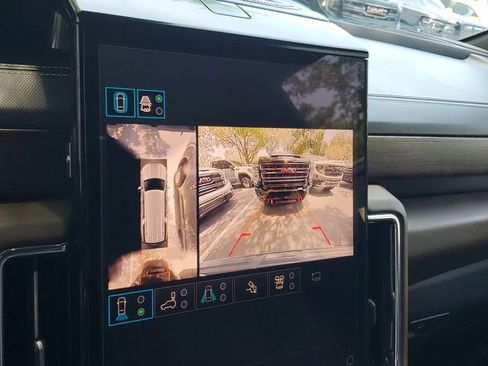 Used 2025 GMC Yukon XL Denali Ultimate AWD/4WD image 21