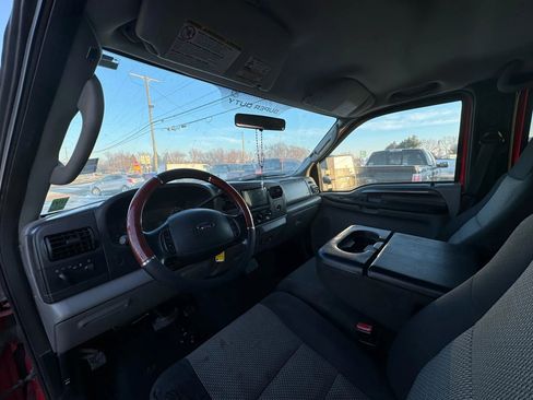 Used 2005 Ford F350 XLT image 5