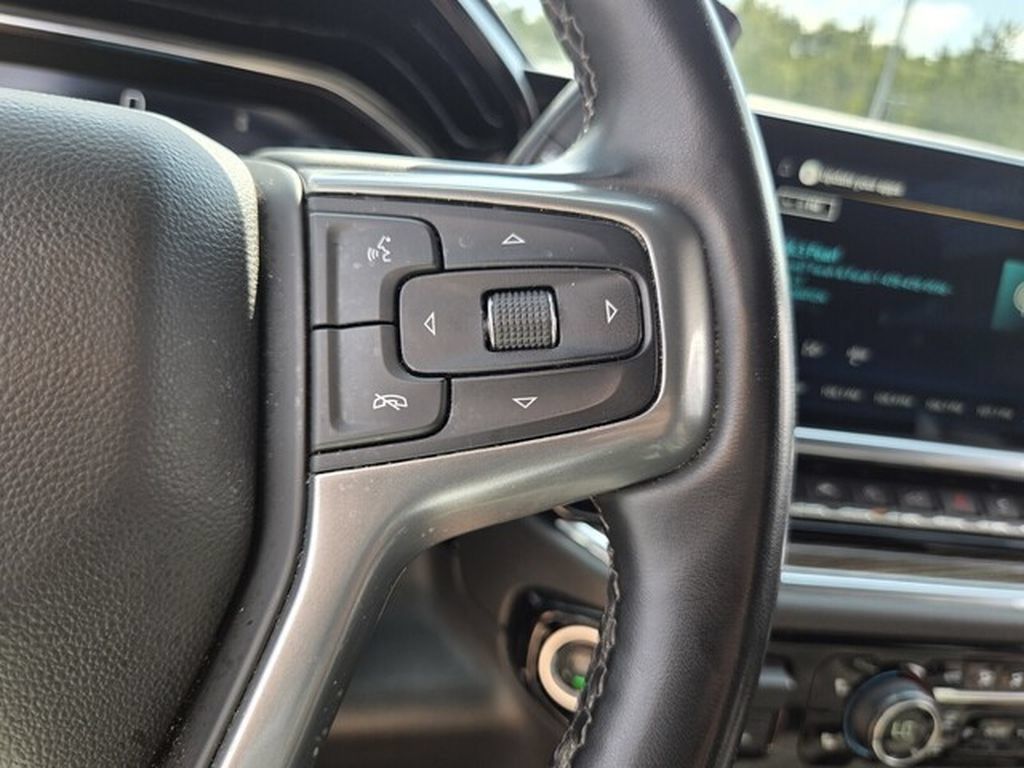 Used 2025 Chevrolet Silverado 1500 LT RWD image 26