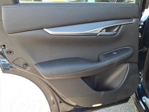 Certified 2023 INFINITI QX50 Luxe image 12