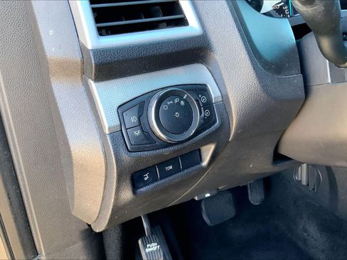 Used 2012 Ford Explorer XLT AWD/4WD image 32