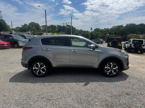 Used 2021 Kia Sportage LX FWD image 4