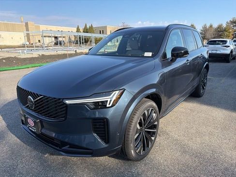 New 2026 Volvo XC90 T8 Ultra w/ Lounge Package image 3