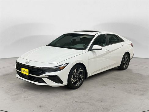 Certified 2024 Hyundai Elantra SEL w/ Convenience Package image 1