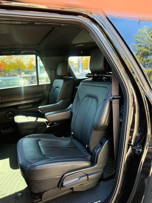 Used 2018 Ford Expedition Max Limited w/ Equipment Group 302A AWD/4WD image 18