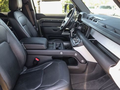 Used 2024 Land Rover Defender 110 S AWD/4WD image 15