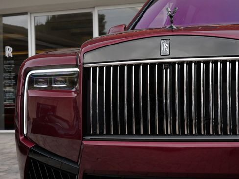 New 2025 Rolls-Royce Cullinan Black Badge image 7