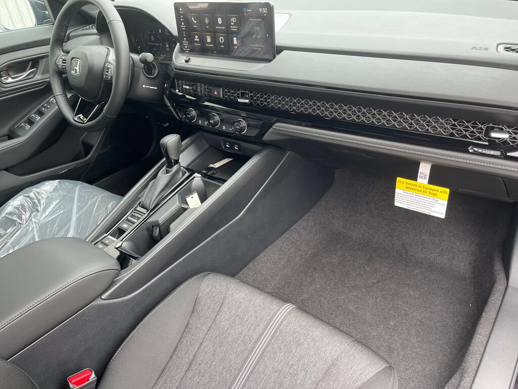 Used 2024 Honda Accord Sport image 14