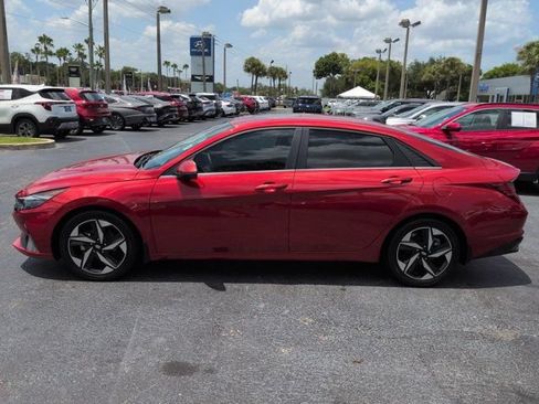 Used 2021 Hyundai Elantra Limited w/ Cargo Package FWD image 7