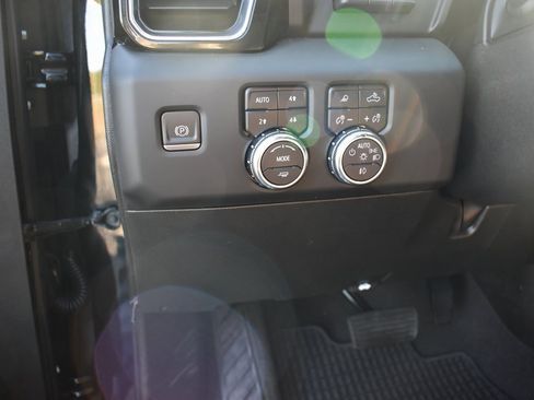 Used 2024 GMC Sierra 2500 Denali Ultimate w/ Max Trailering Package image 17