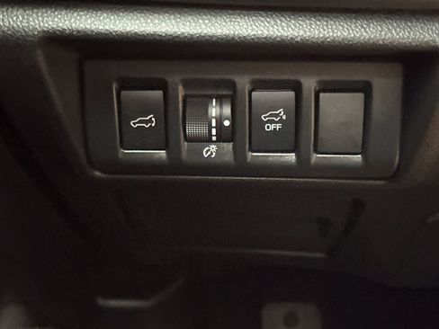 Used 2025 Subaru Outback Limited w/ Popular Package #2 AWD/4WD image 33