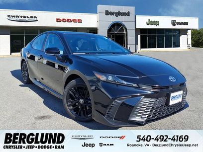 Used 2025 Toyota Camry SE w/ Convenience Package
