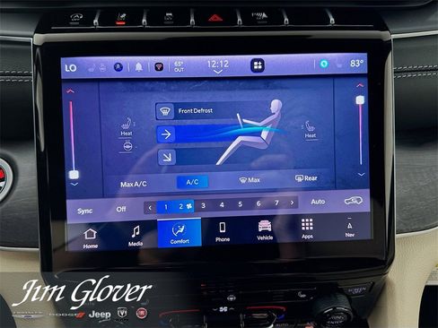 New 2025 Jeep Grand Cherokee Limited w/ Black Appearance Package image 26