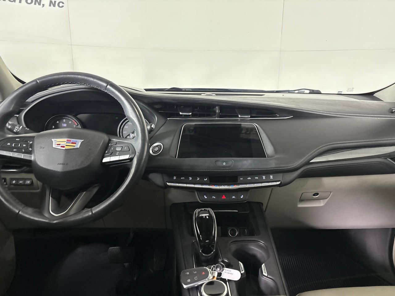 Used 2023 Cadillac XT4 Premium Luxury w/ Technology Package FWD image 24